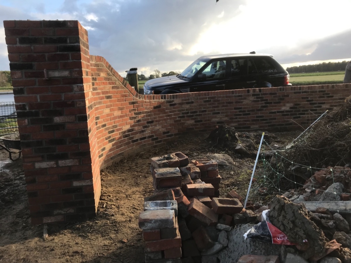 Builder: Image 16
