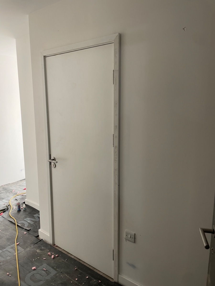 Door Fitter: Image 3