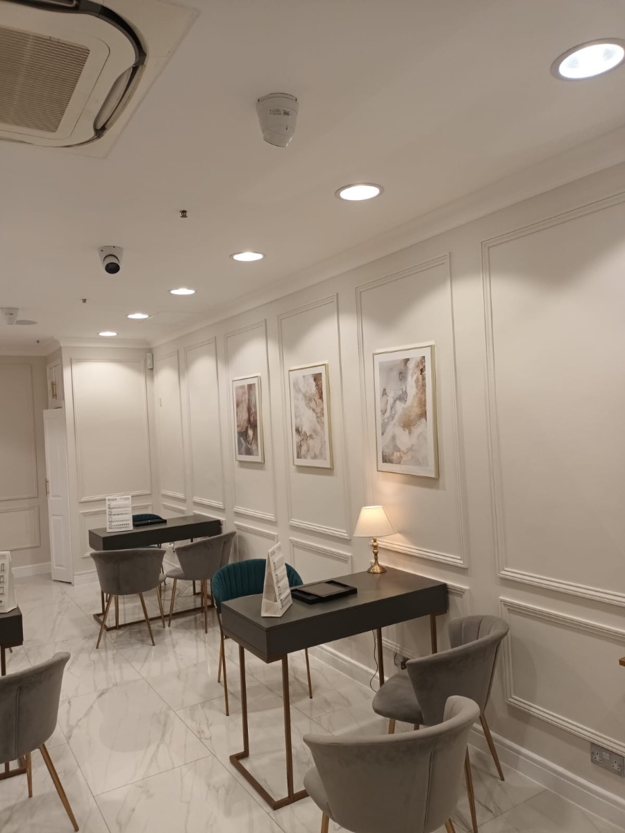 Painter and Decorator: Image 2