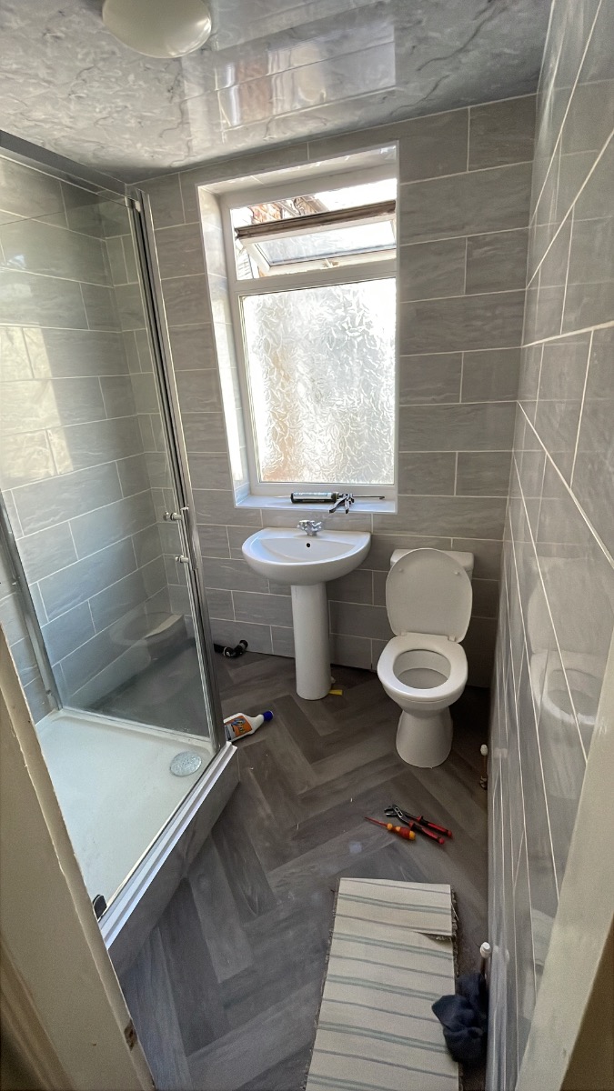 Bathroom Fitter: Image 18