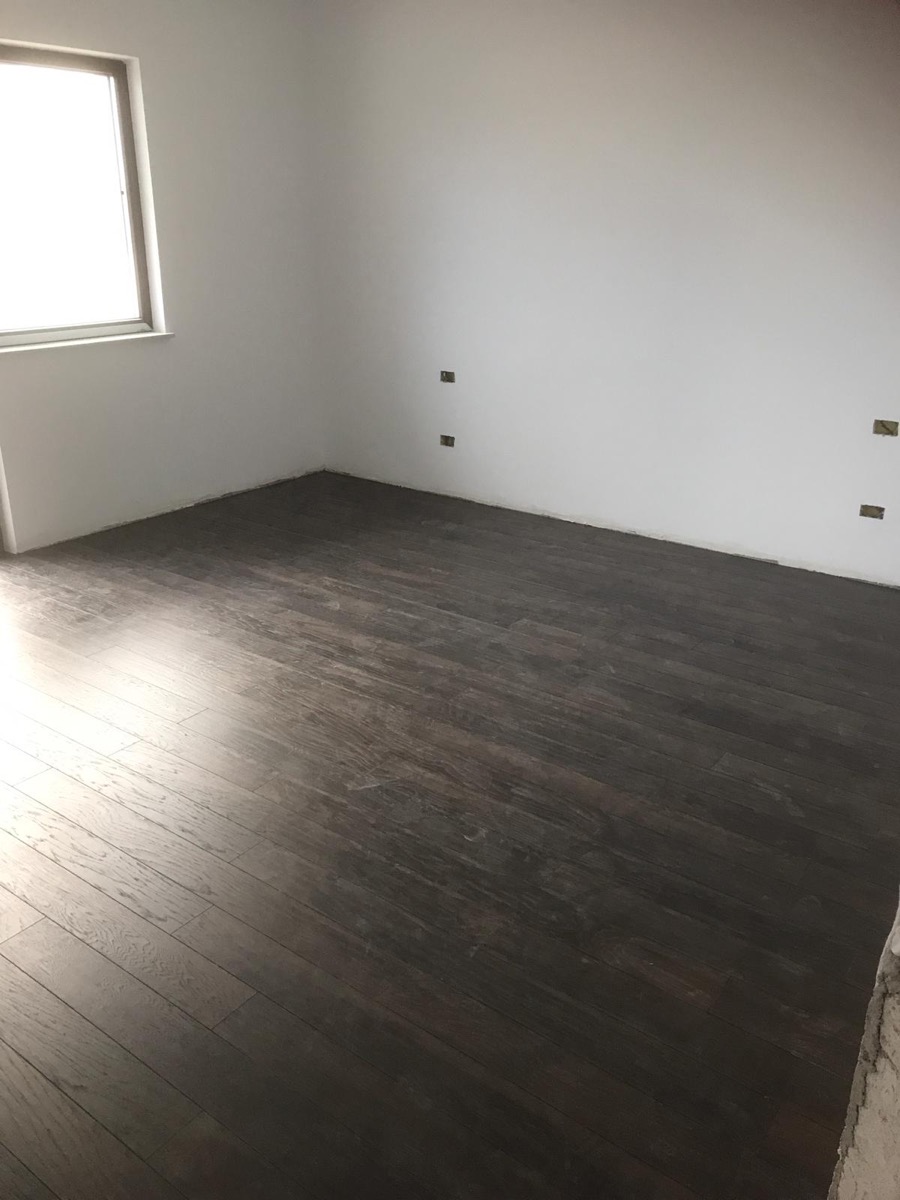 Builder: Image 45