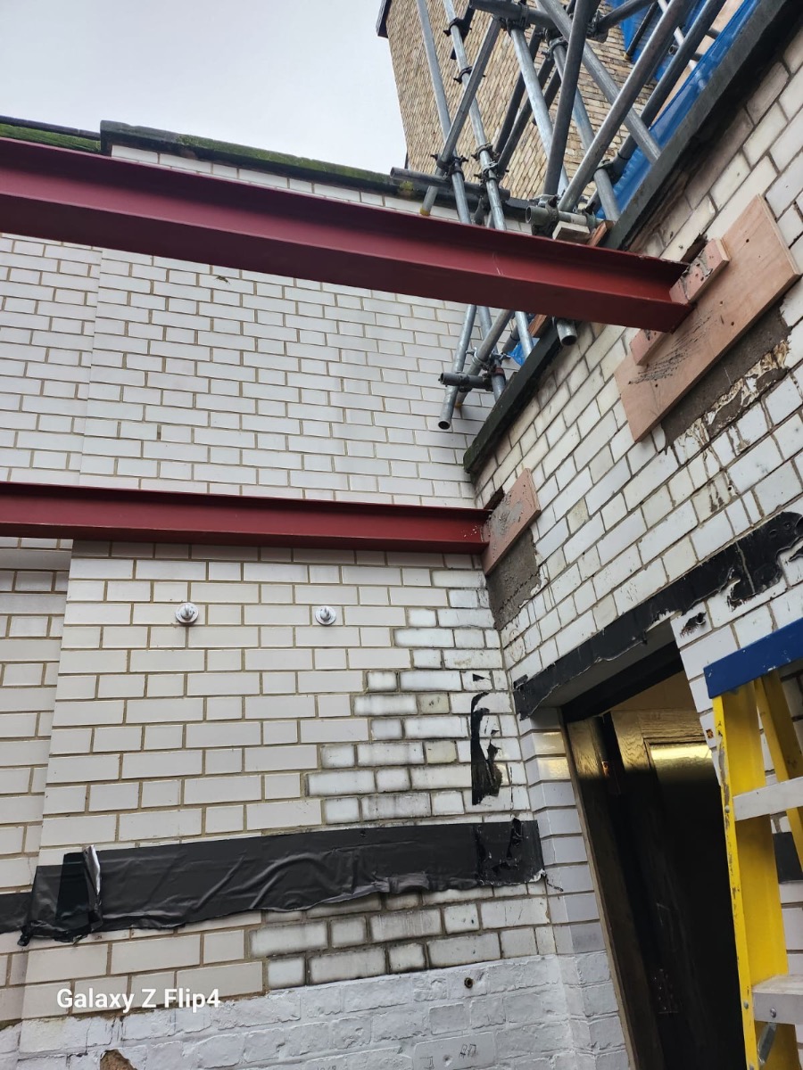 Builder: Image 1