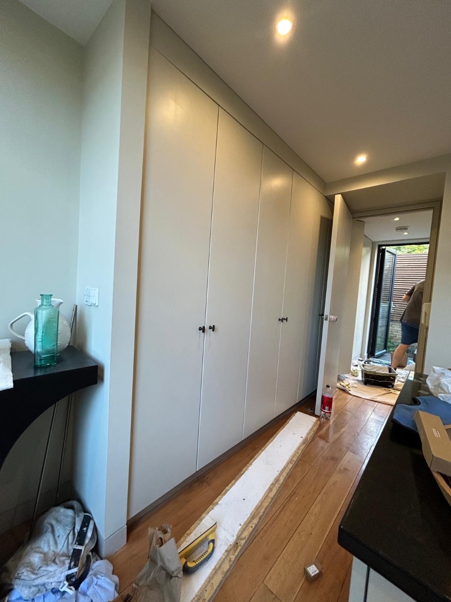 Painter and Decorator: Image 3