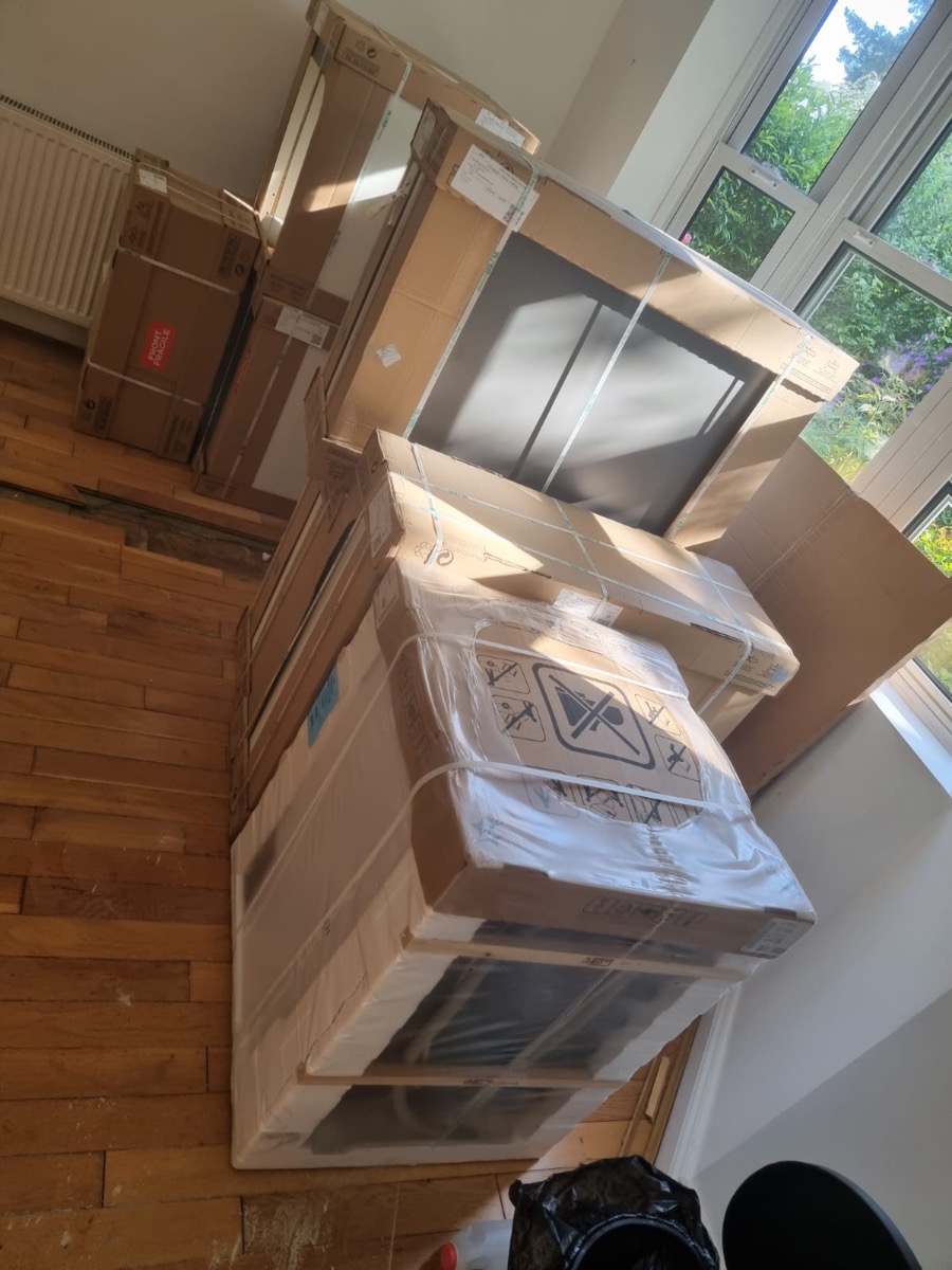Removals and Storage: Image 12