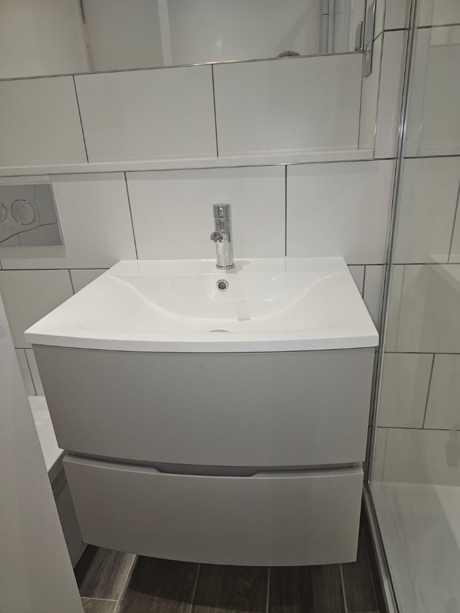 Bathroom Fitter: Image 2