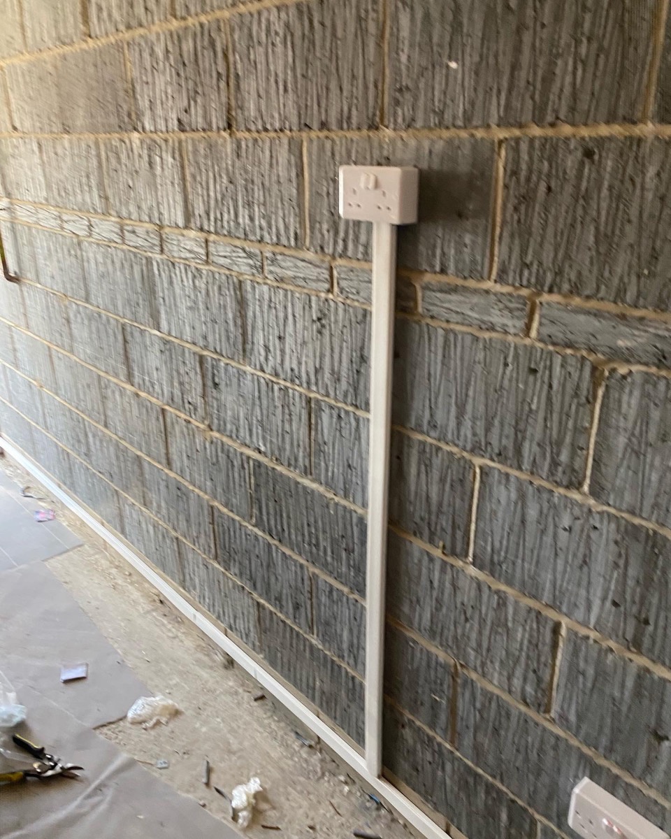 Electrician: Image 31