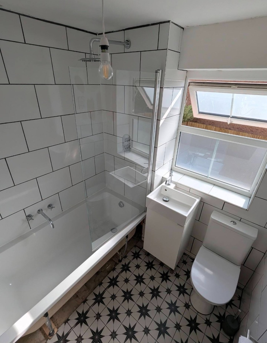 Bathroom Fitter: Image 17