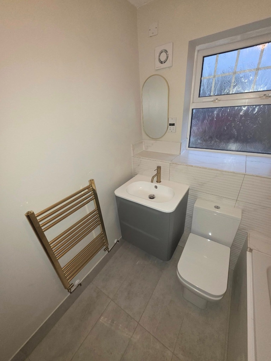 Bathroom Fitter: Image 14