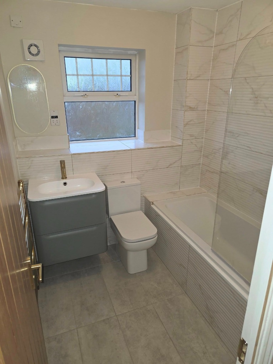 Bathroom Fitter: Image 10