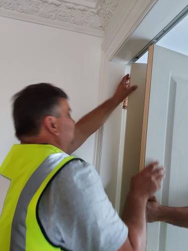 Door Fitter: Image 5