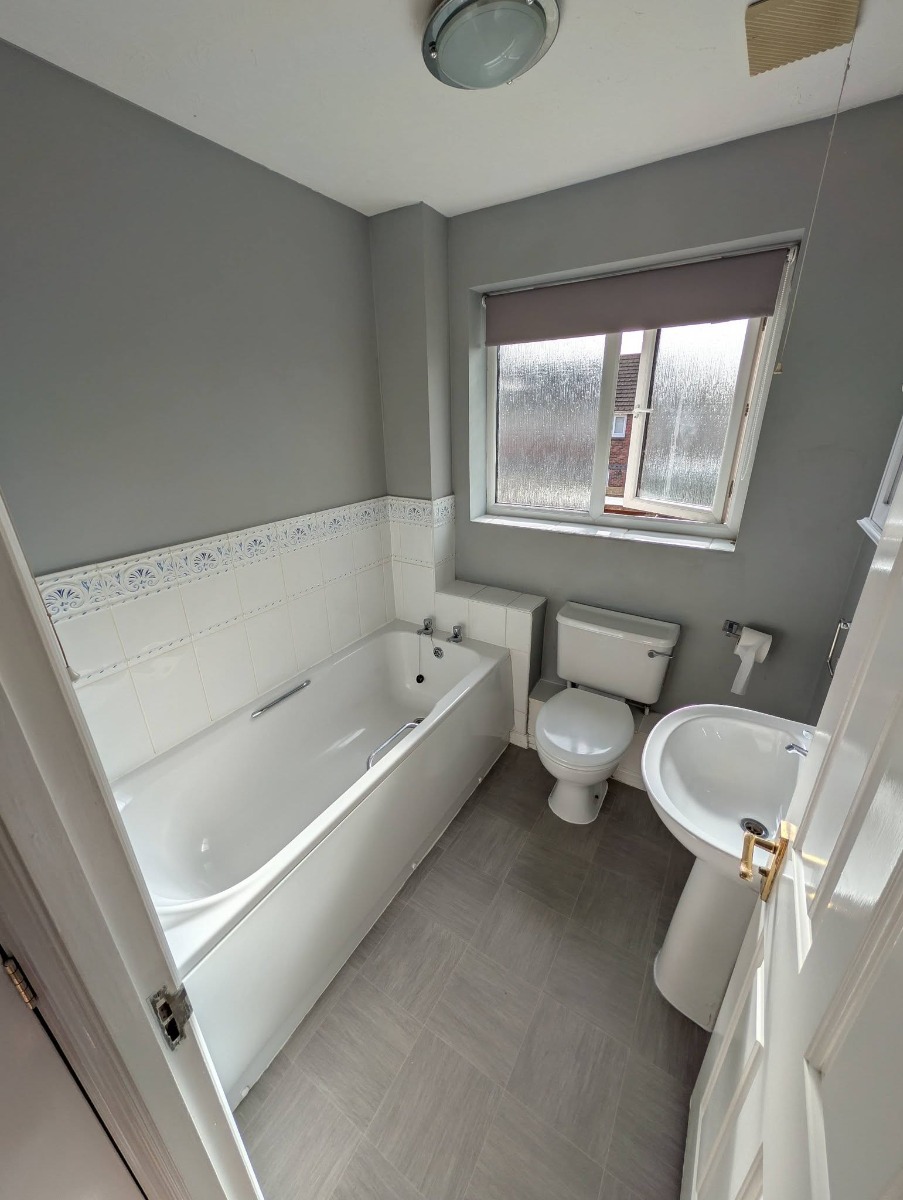 Bathroom Fitter: Image 39