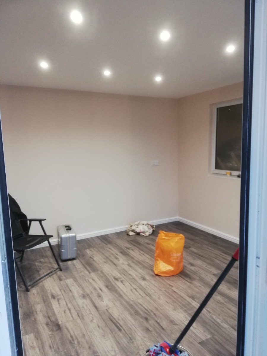 Painter and Decorator: Image 6