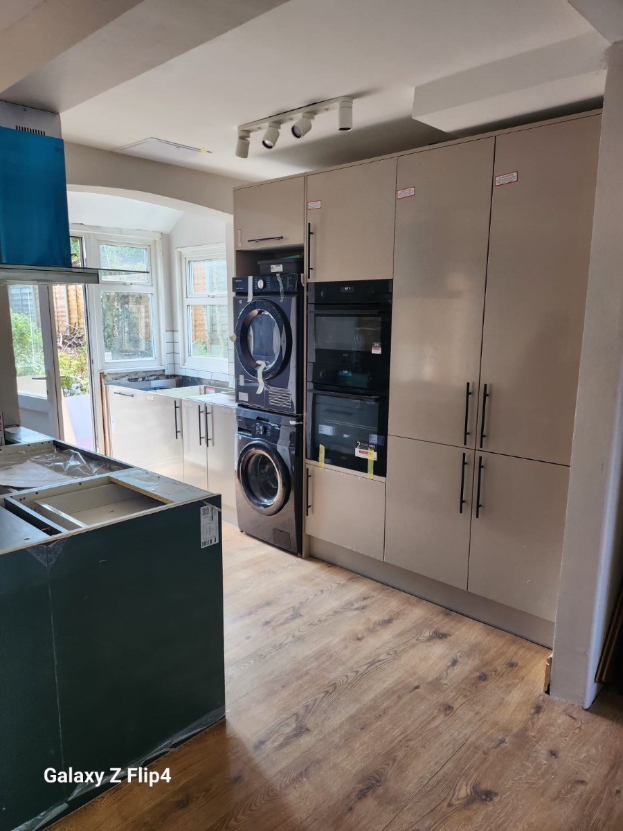 Kitchen Fitter: Image 2