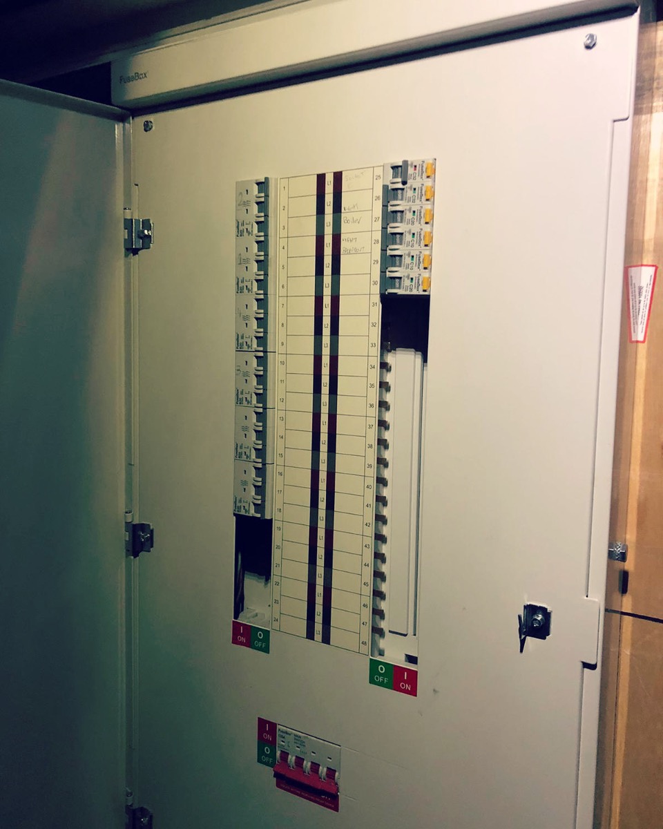 Electrician: Image 16