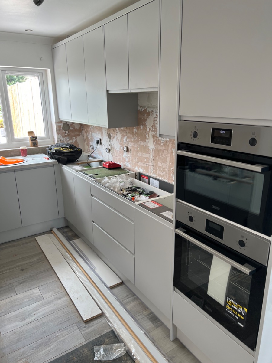 Kitchen Fitter: Image 39