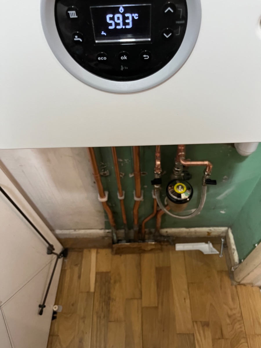 Heating Engineer: Image 2