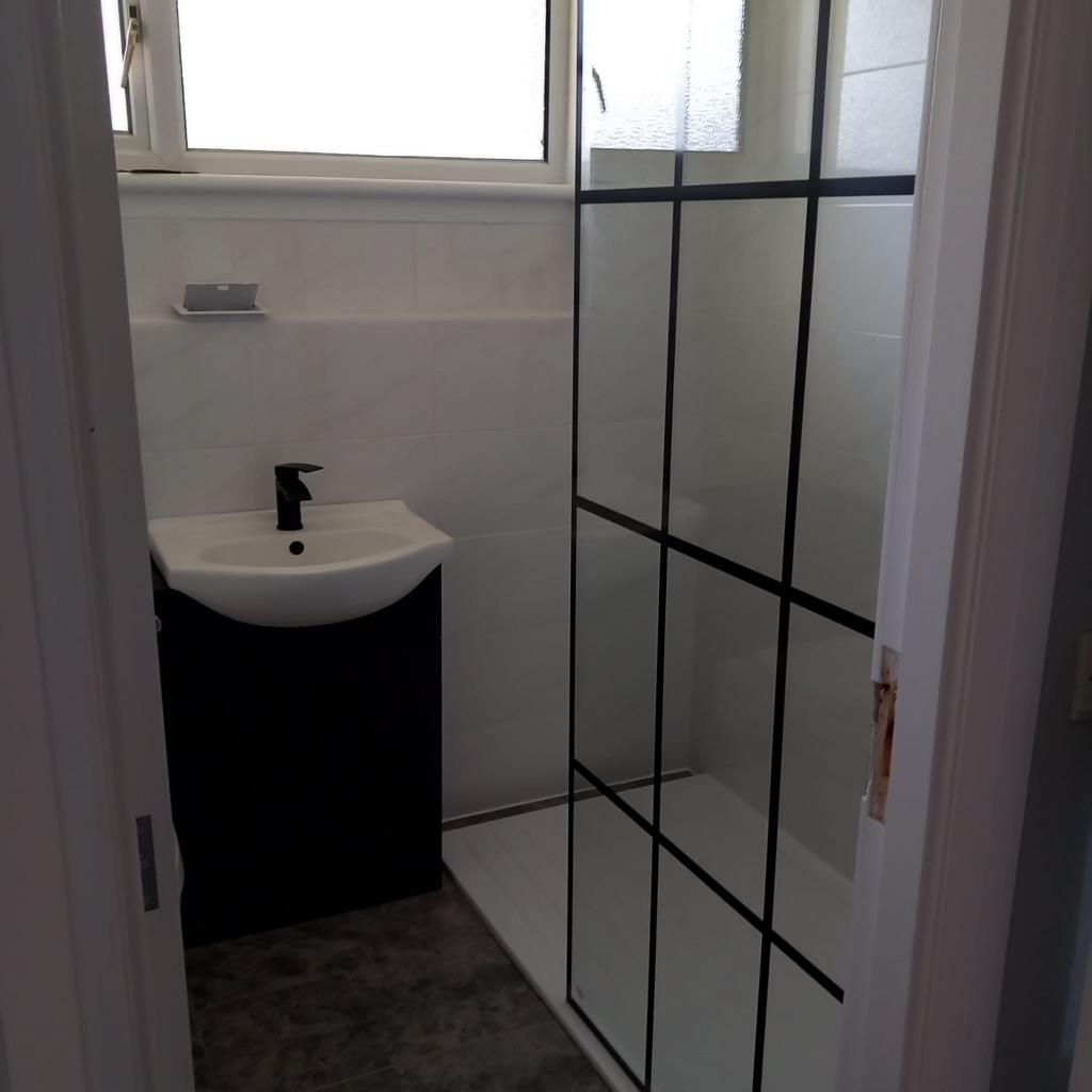 Bathroom Fitter: Image 3