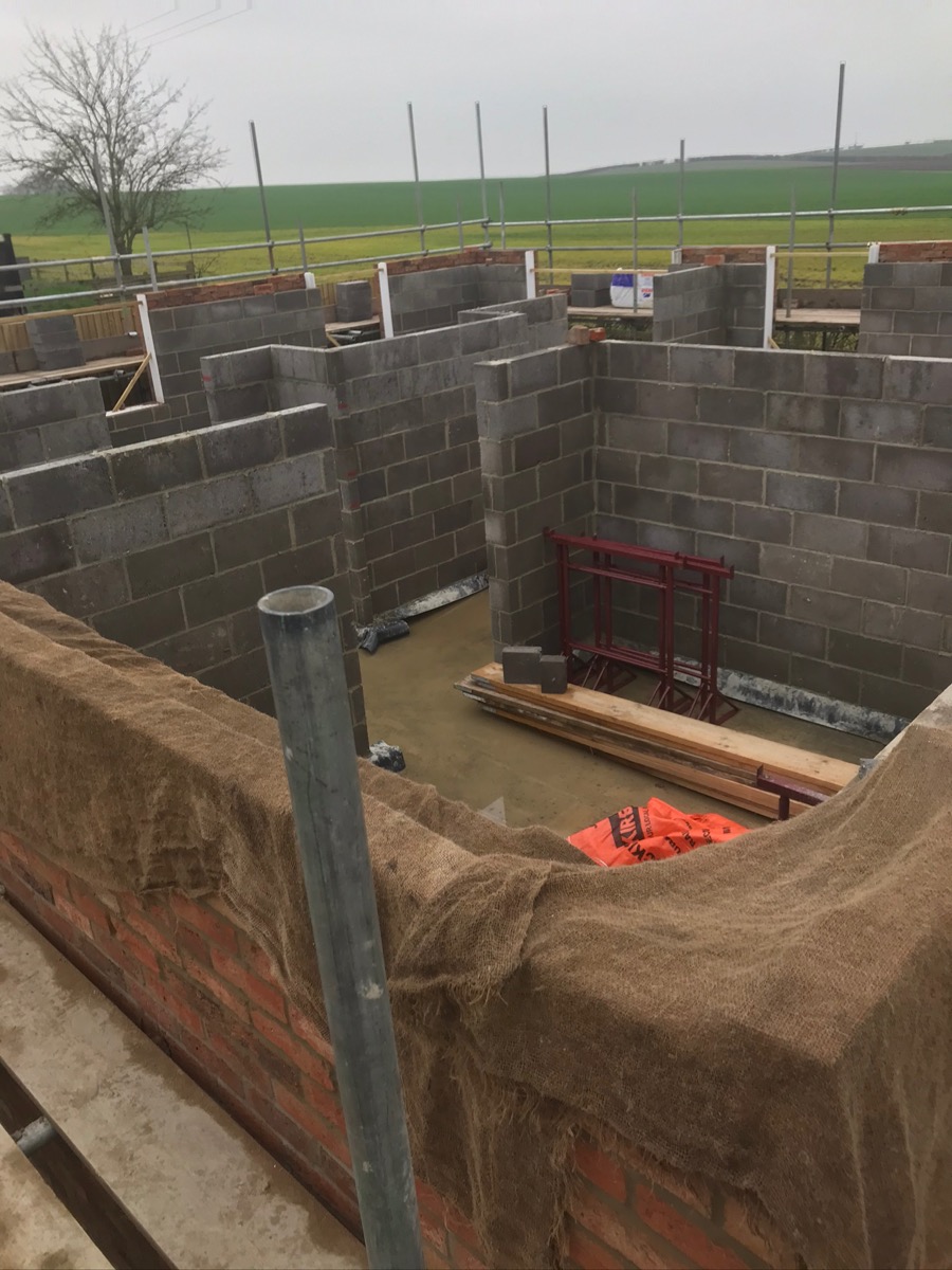Builder: Image 12