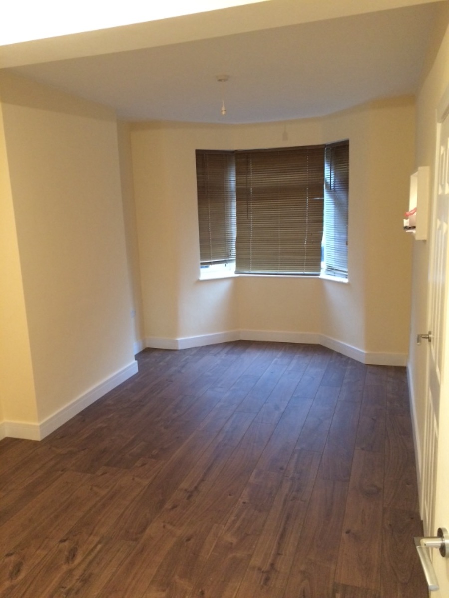 Painter and Decorator: Image 2