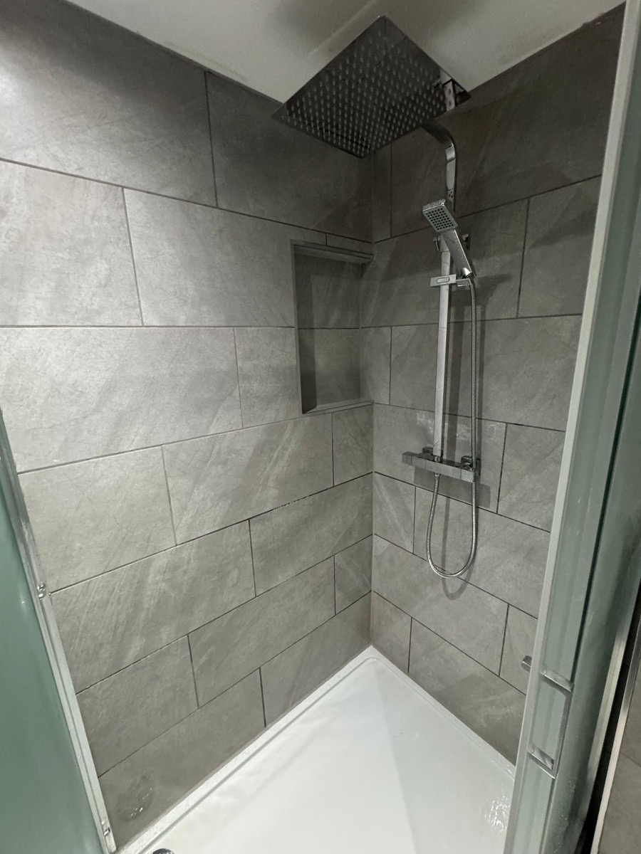 Bathroom Fitter: Image 23