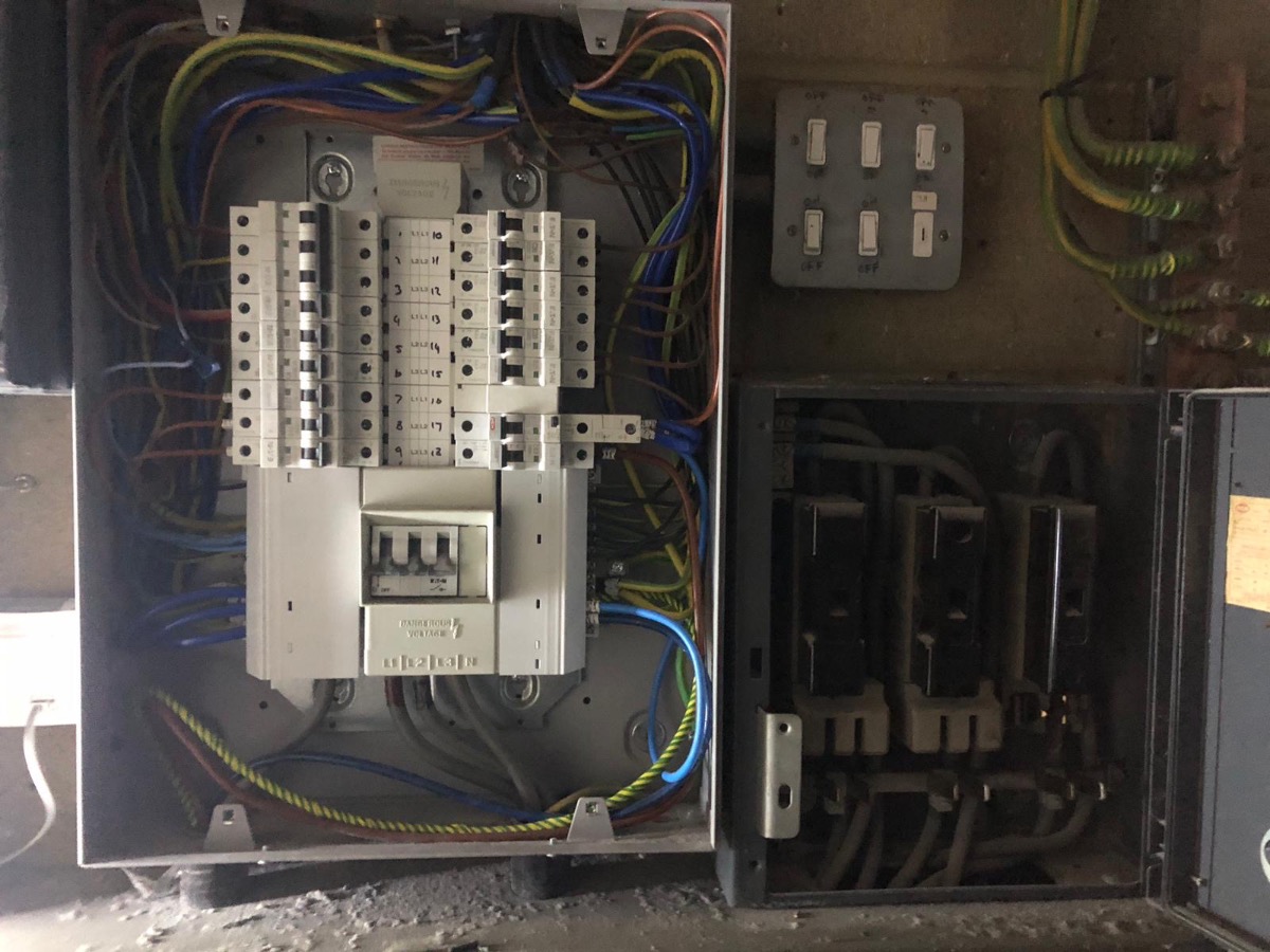 Electrician: Image 41