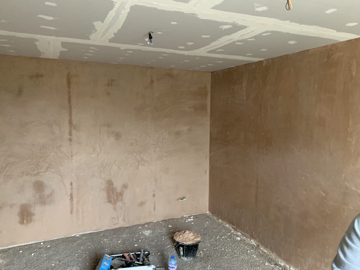 Painter and Decorator: Image 2