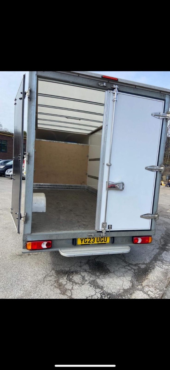 Removals and Storage: Image 4