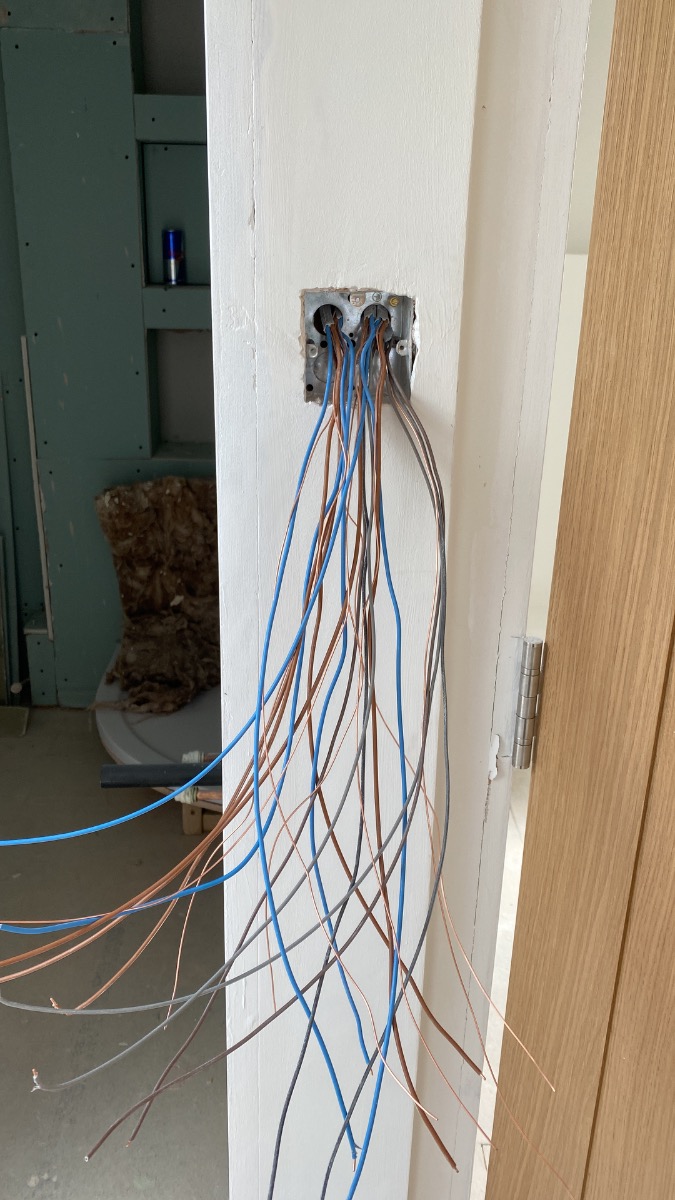Electrician: Image 16