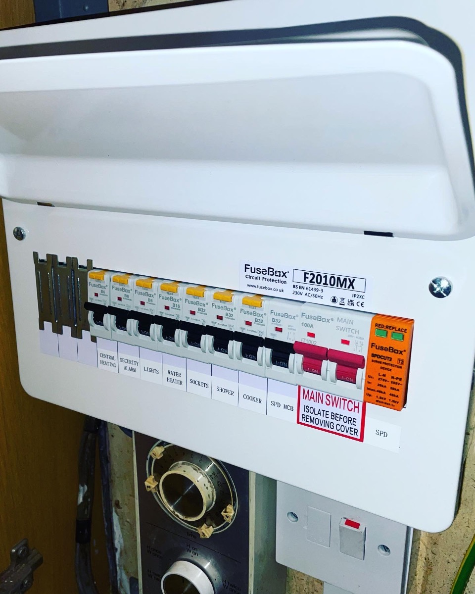 Electrician: Image 18