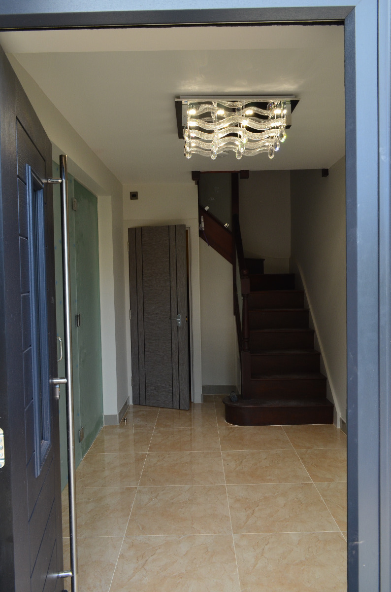 Builder: Image 1