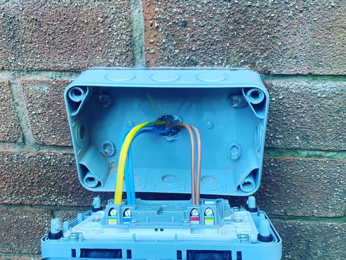 Electrician: Image 43
