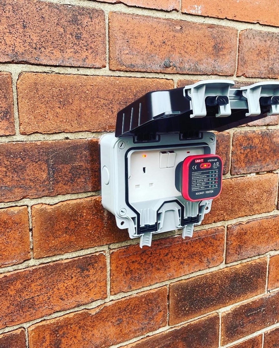 Electrician: Image 32