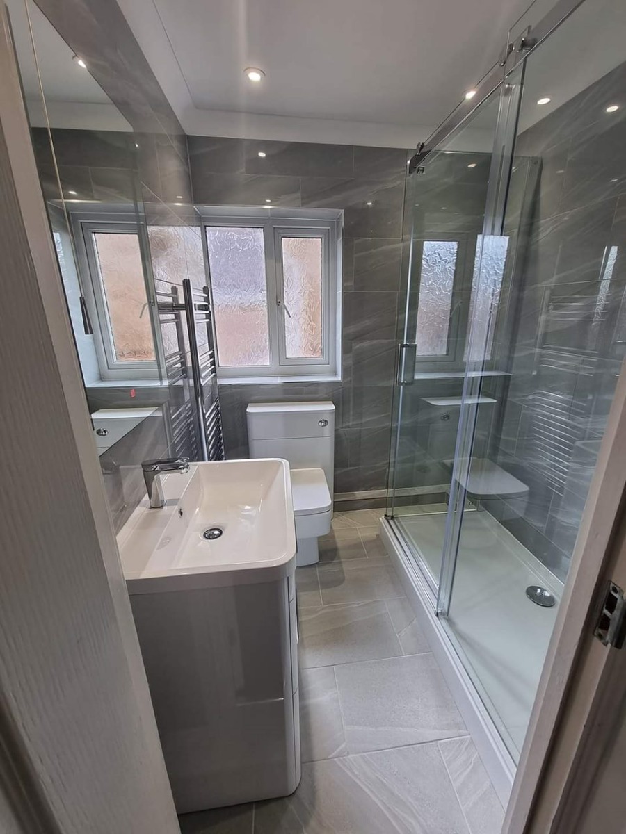 Bathroom Fitter: Image 39