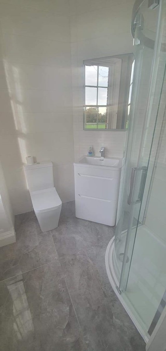 Bathroom Fitter: Image 38