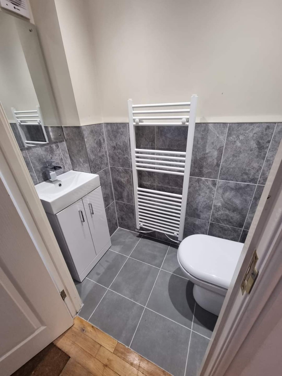 Bathroom Fitter: Image 2