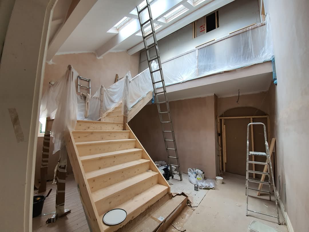Painter and Decorator: Image 38