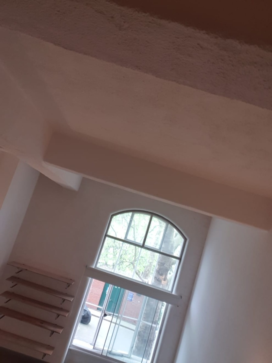 Painter and Decorator: Image 1