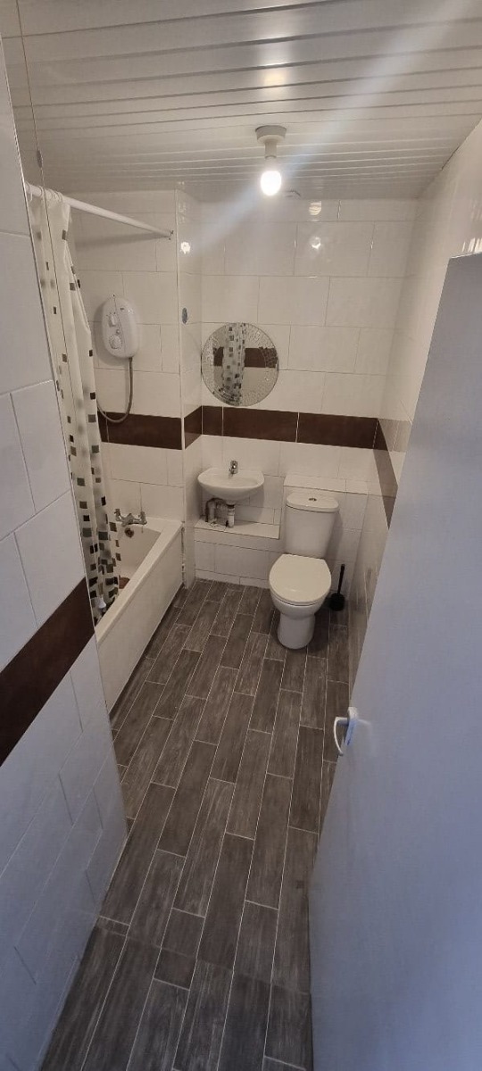 Bathroom Fitter: Image 7