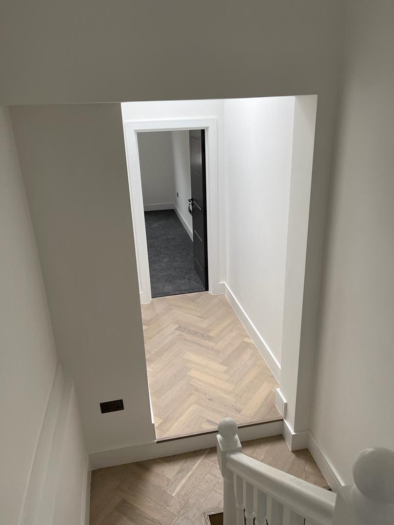 Painter and Decorator: Image 2