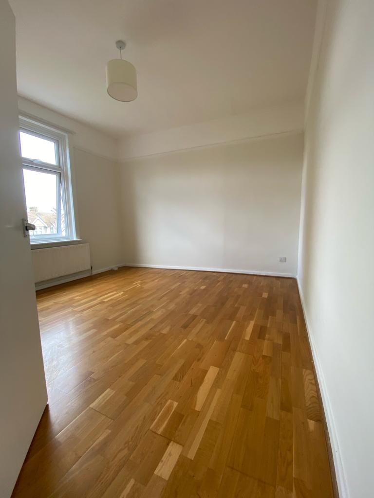 Painter and Decorator: Image 3