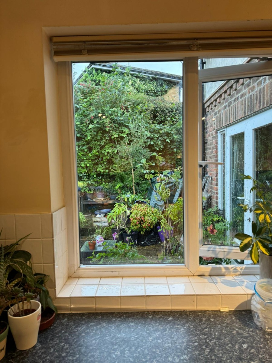 Glass / Glazier: Image 1