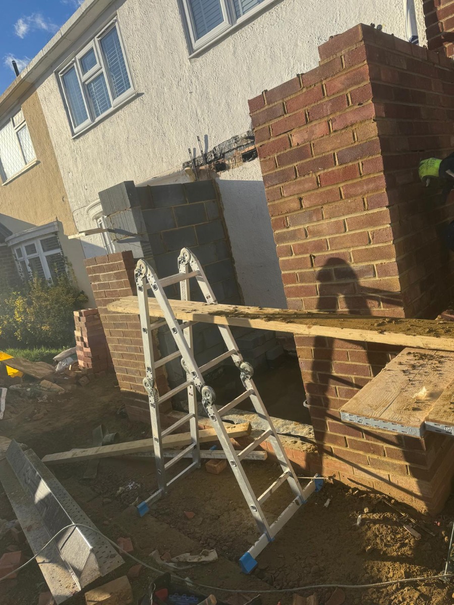Builder: Image 25