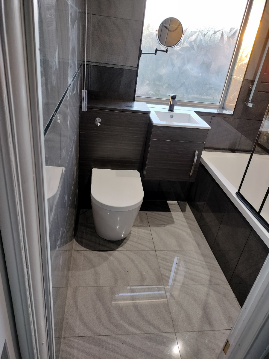 Bathroom Fitter: Image 8