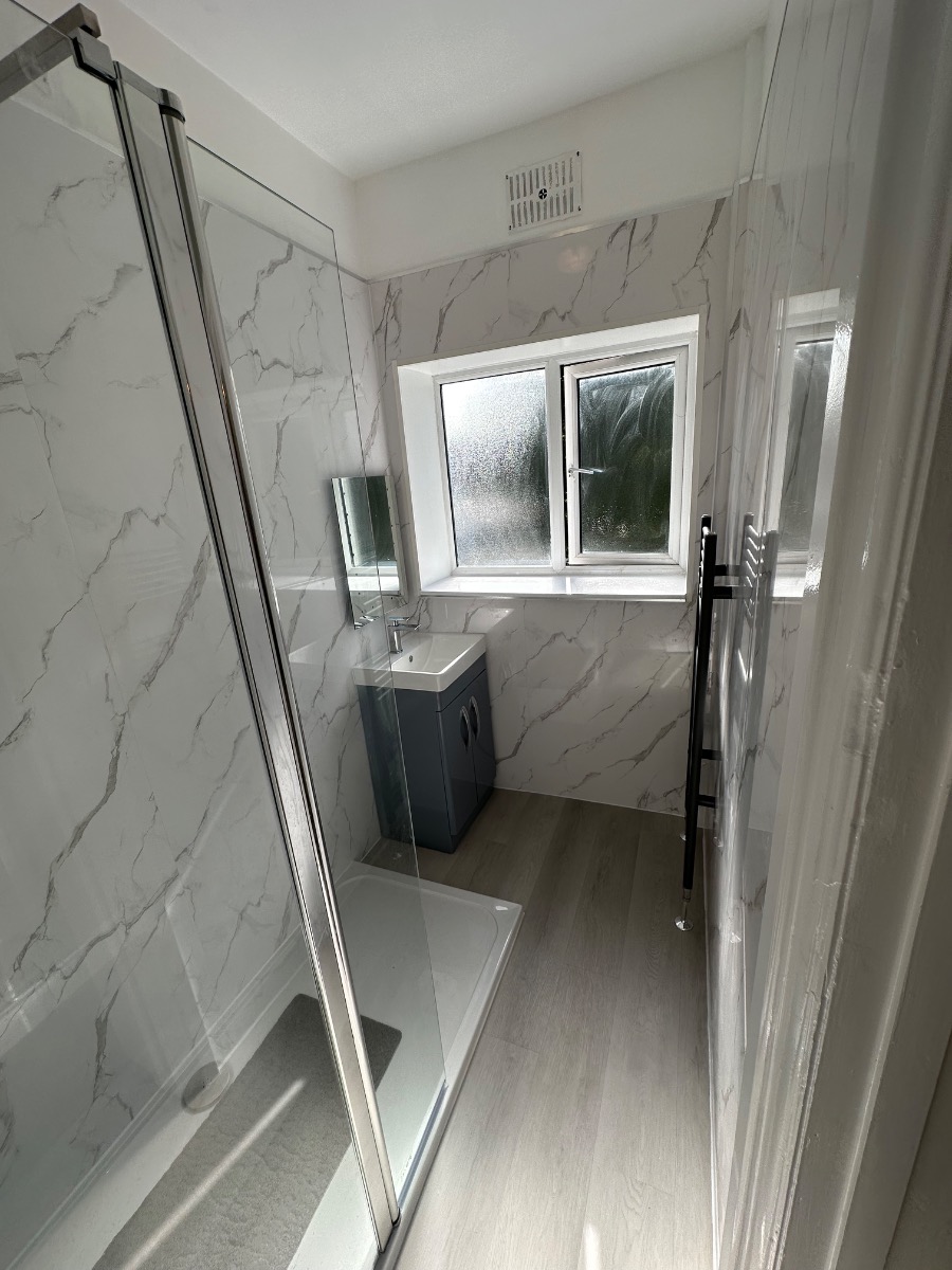 Bathroom Fitter: Image 22