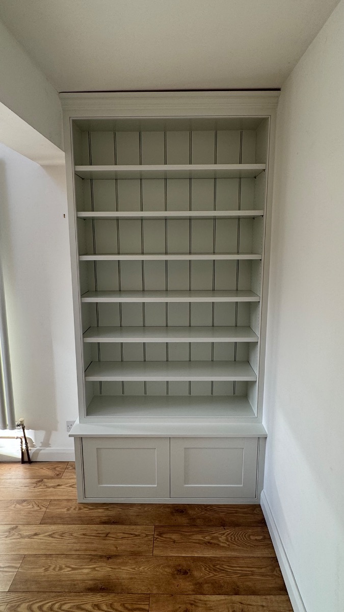Carpenter and Joiner: Image 2 – Bookcase in Mayfield 