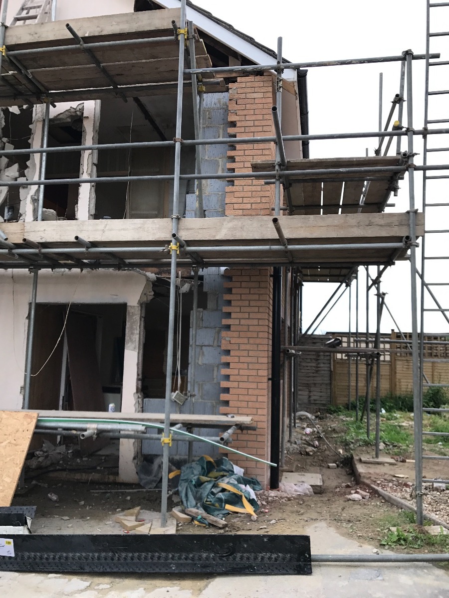 Builder: Image 42
