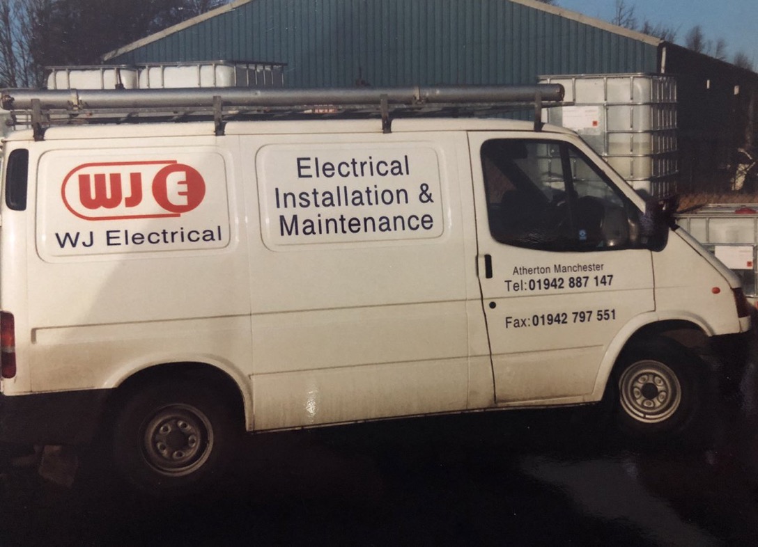 Company: Image 3 – OLD TRANSIT VAN