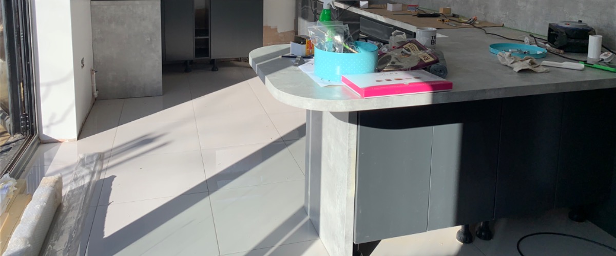 Kitchen Fitter: Image 1
