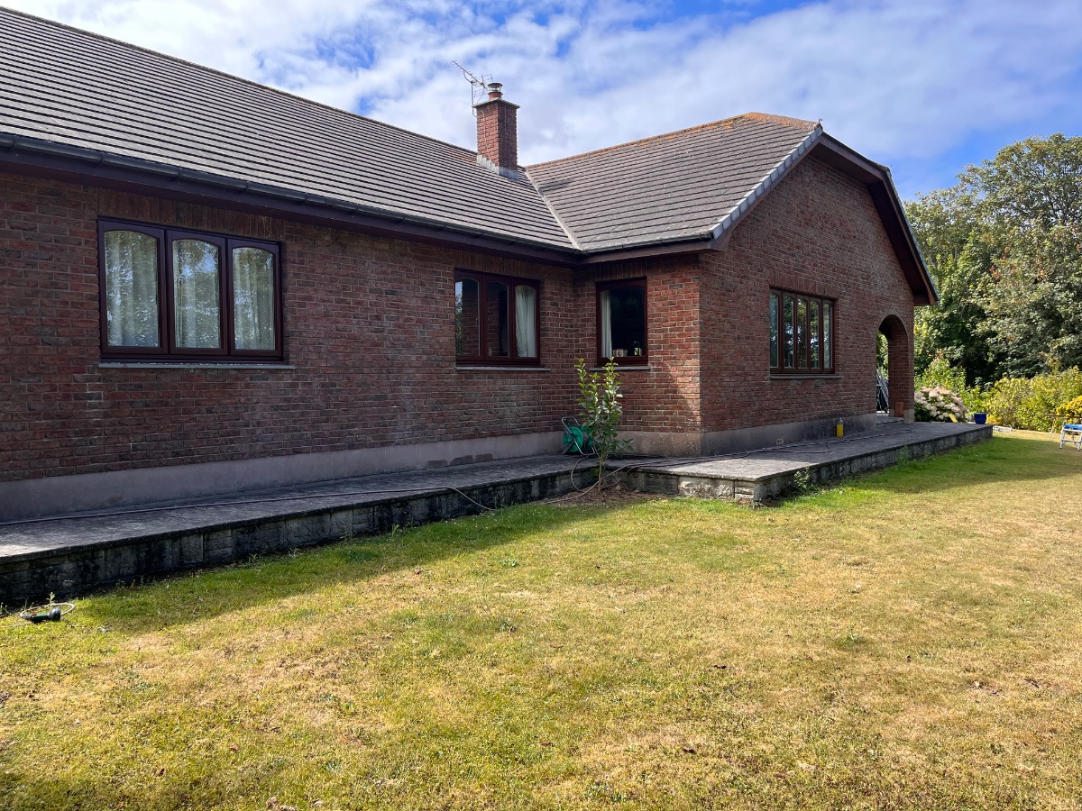 Gardener: Image 1 – A lawn I just mowed 
