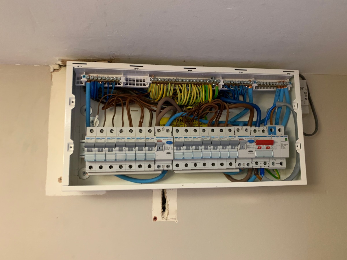 Electrician: Image 15